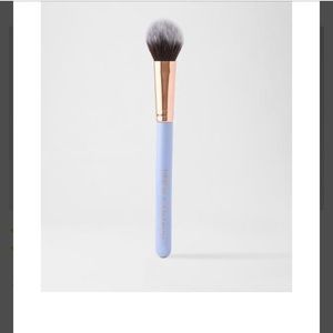 New Luxie Foundation Brush